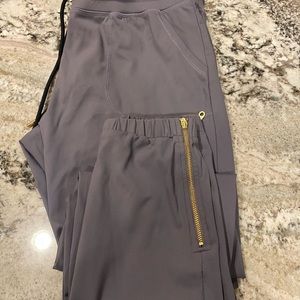 Zyia peak zipper jogger